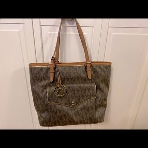 Michael kors purse
